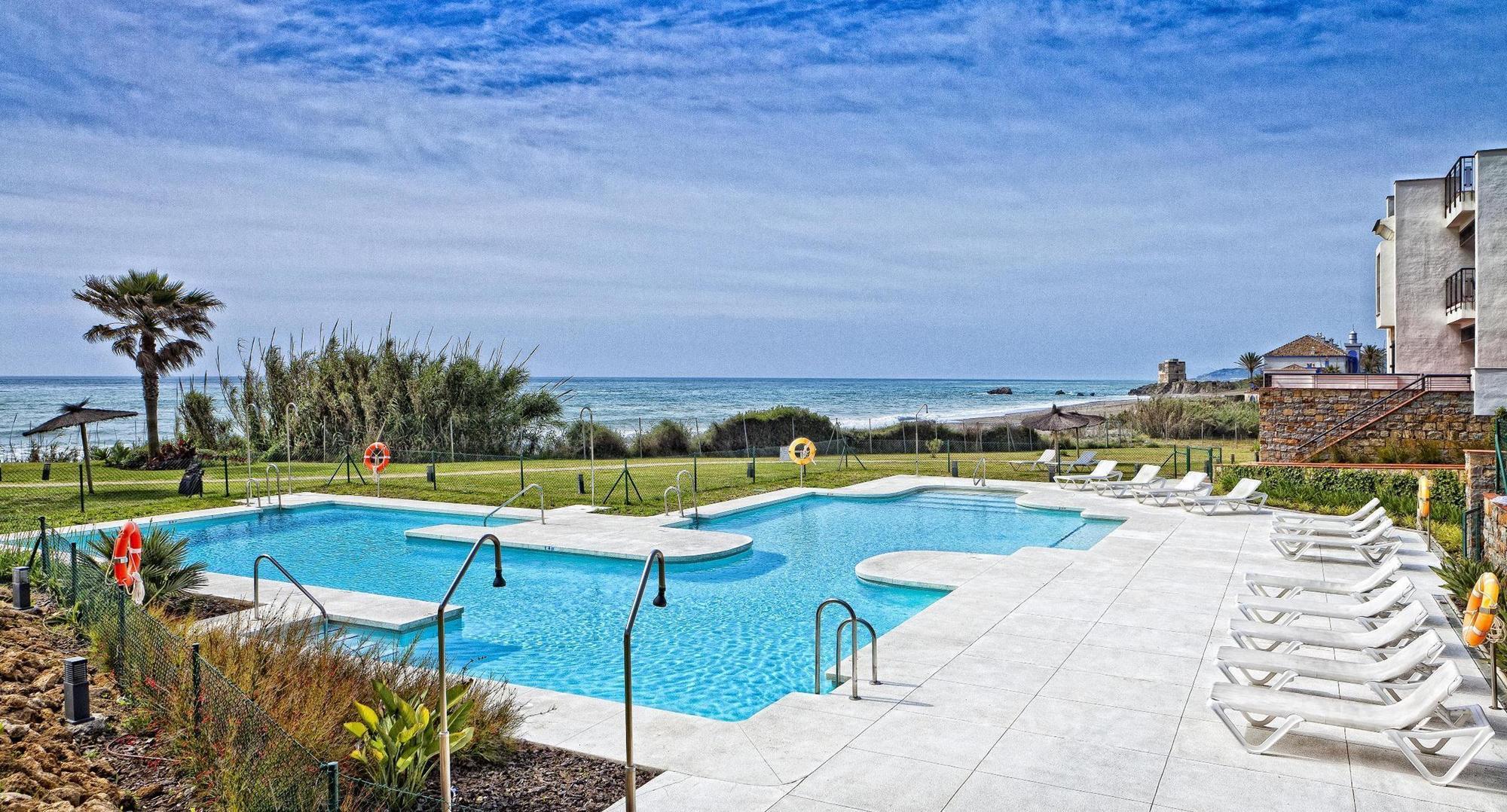 Albayt Beach Casares Luaran gambar
